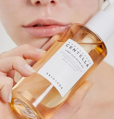 SKIN1004MadagascarCentellaLightCleansingOil-3_980x1020_crop_center